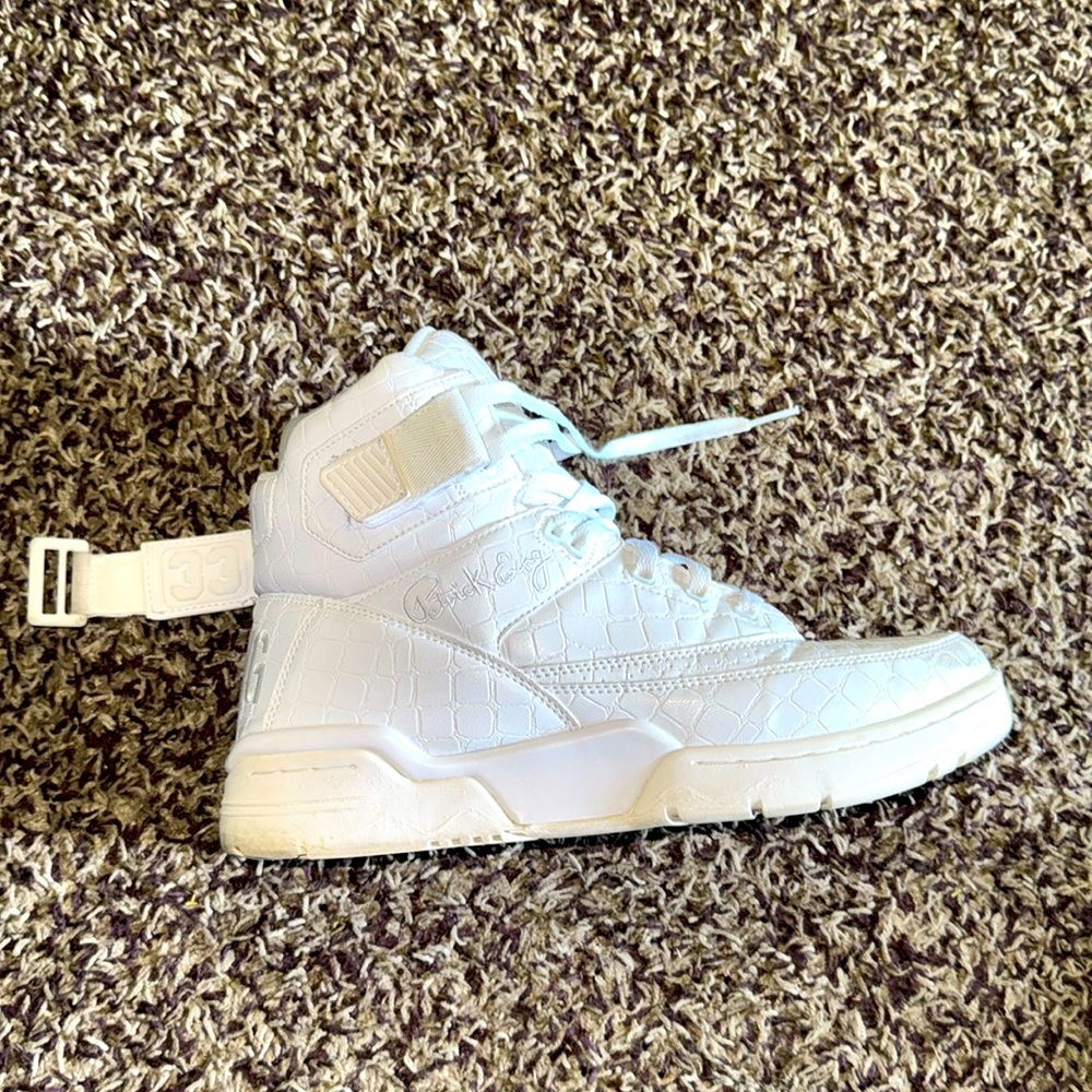 Nice EWING Sneakers.Worn few times